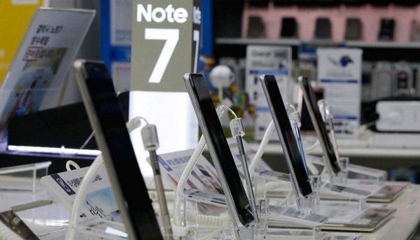 Samsung Elec says battery defects caused Note 7 fires