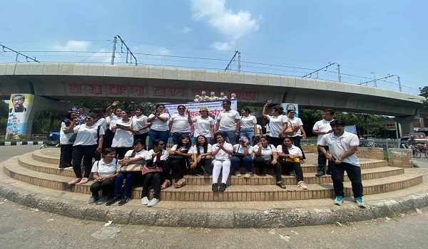 বর্ণাঢ্য আয়োজনে দিনব্যাপী বিউটি কুইনের প্রচারণা