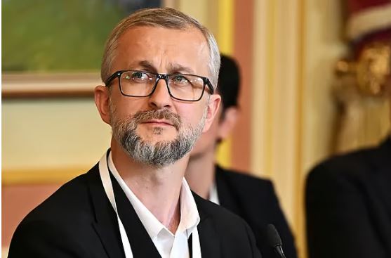 ইসলামে ধর্মান্তরিত হলে বন্দীদের দেখা হয় ‘সন্দেহভাজন সন্ত্রাসী’ হিসেবে, বাড়ে সাজা