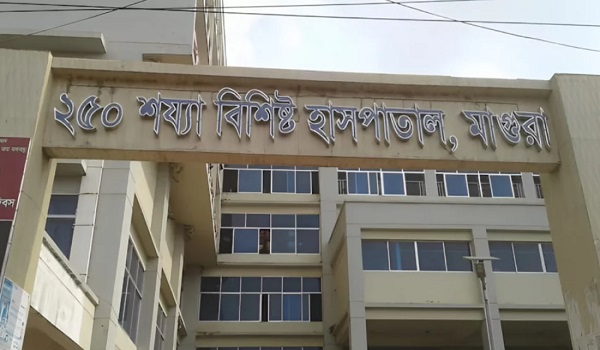 মোটরসাইকেল উঠে পড়লো পথচারীর ওপর, নিহত ২