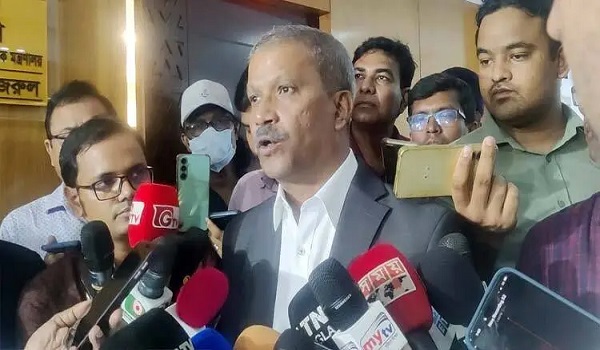 সব দল জুলাই সনদে সই করবে বলে আশা আইন উপদেষ্টার