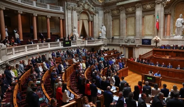 পর্তুগালে জনসমক্ষে নিকাব নিষিদ্ধের বিল পাস