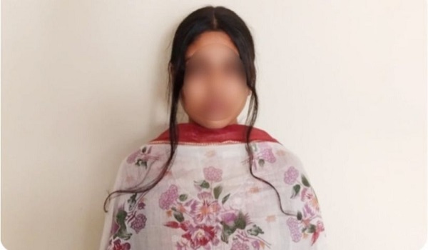 জুলাই আন্দোলন নিয়ে বিতর্কিত ভিডিও বানিয়ে ফেসবুকে রিল, তরুণী গ্রেপ্তার