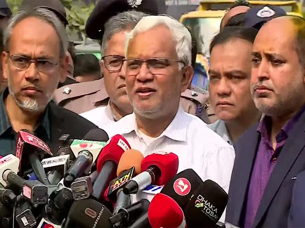 কোনো গুজবে কান না দেওয়ার আহ্বান ডা. জাহিদের