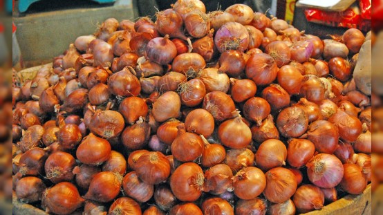 দুই দিনে পেঁয়াজের দাম বাড়ল ৪০ টাকা