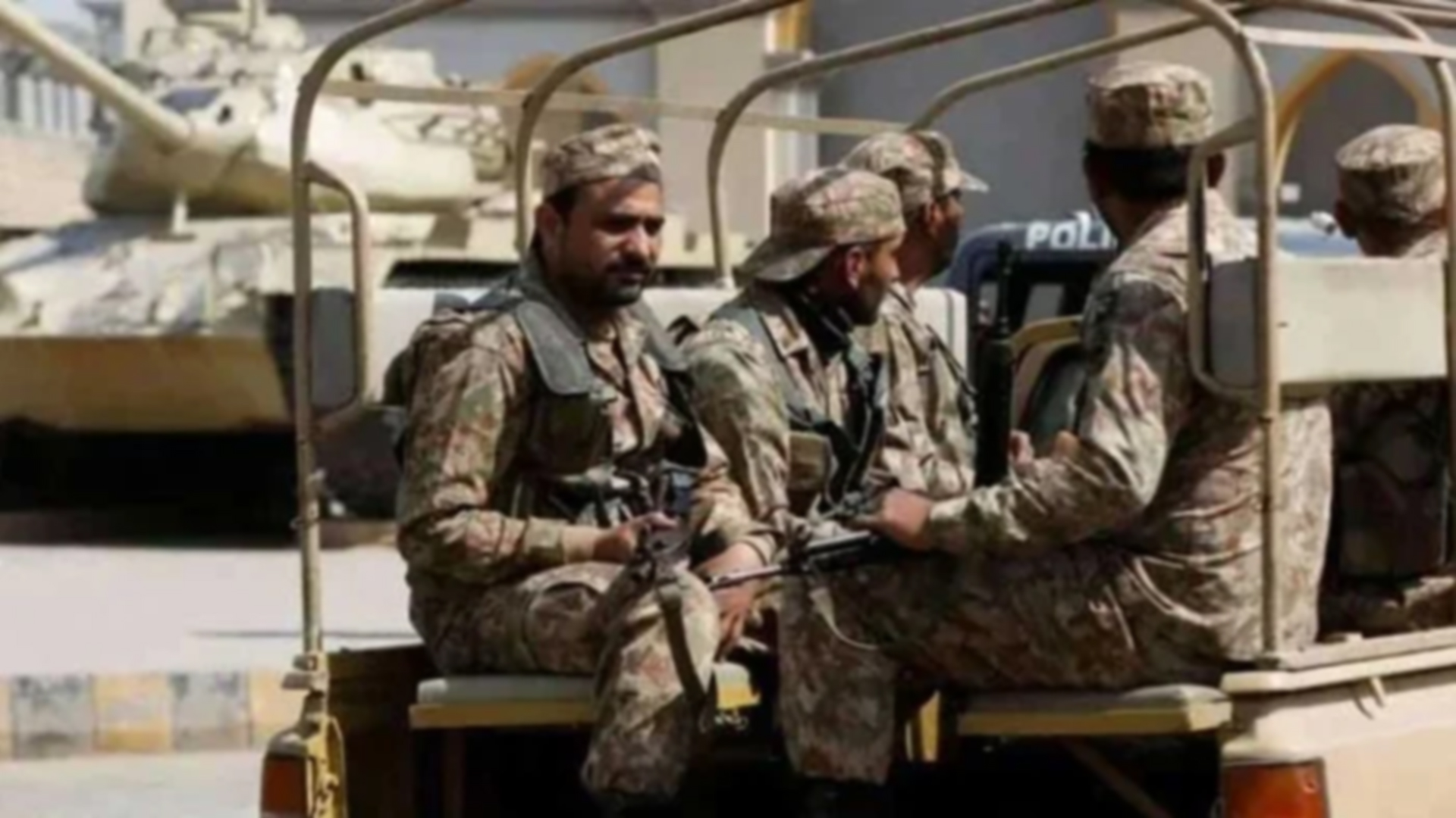 পাকিস্তানের নিরাপত্তা বাহিনীর অভিযানে খাইবার পাখতুনখোয়ায় ১৩ জন নিহত