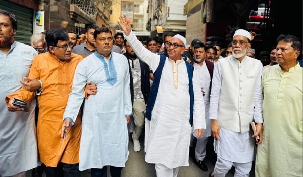 মানুষের বিরুদ্ধে কুৎসা রটিয়ে নেতা হওয়া যায় না: মির্জা আব্বাস