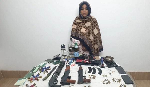 শরীয়তপুরে মাদক ও আগ্নেয়াস্ত্রসহ সাবেক ছাত্রদল নেত্রী গ্রেপ্তার