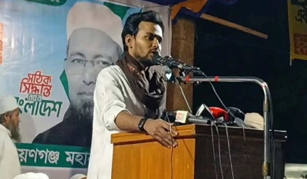 একটি দল দাঁতে ধার দিয়ে শকুনের মতো বসে আছে: আসিফ মাহমুদ