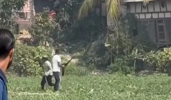 ভিডিওসহ ভাইরাল তবু ধরাছোঁয়ার বাইরে বিএনপির‘বিদ্রোহী’ও বিএনপি সমর্থিত অস্ত্রধারীরা