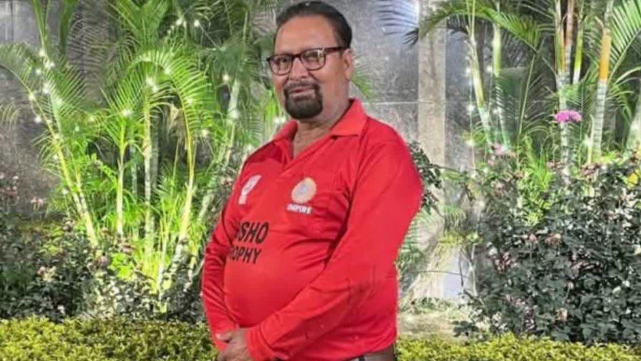 ম্যাচ চলাকালে ভারতীয় আম্পায়ারের মৃত্যু