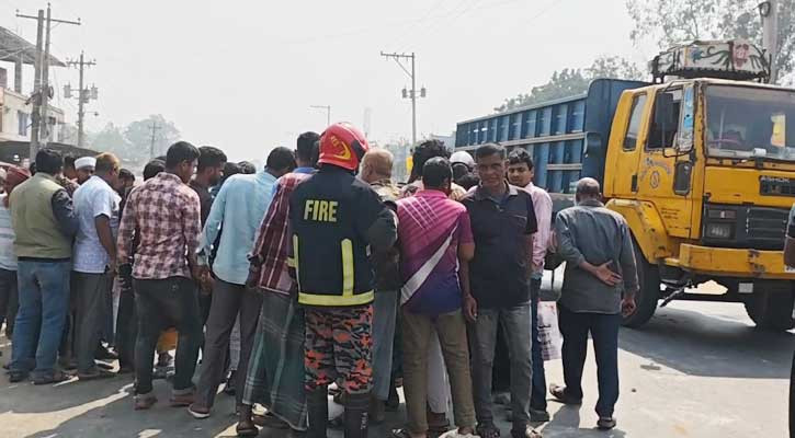 বিরামপুরে ট্রাকের ধাক্কায় ২ মোটরসাইকেল আরোহী নিহত