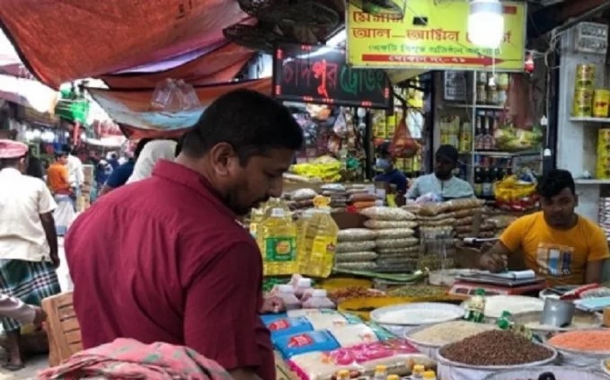 লেবু, তেল, চিনি ও ছোলার দাম কমানোর ঘোষণা কাওরান বাজারের ব্যবসায়ীদের