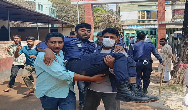 ঝিনাইদহে বিএনপির দুই গ্রুপের সংঘর্ষে পুলিশসহ আহত ১০