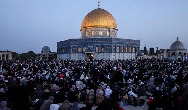 আল-আকসায় দীর্ঘদিন পর নামাজ আদায়