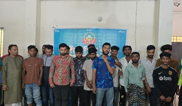 টঙ্গীতে পুলিশের বিশেষ অভিযান, গ্রেপ্তার ২৪