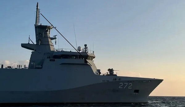 আরব সাগর থেকে বাংলাদেশিসহ ১৮ নাবিককে পাক নৌবাহিনীর উদ্ধার