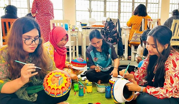 রাবিতে তিন বছর পর রঙে-রূপে ফিরছে বৈশাখ