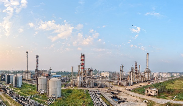 তেল সংকটে কারণে একমাত্র তেল শেধনাগার বন্ধের ঘোষণা