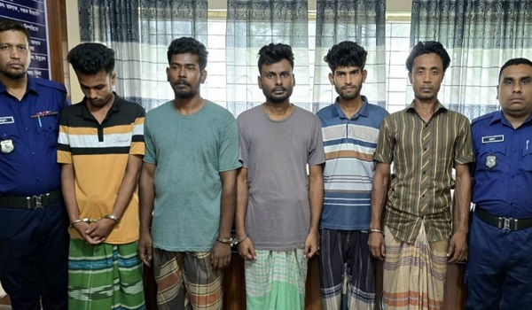 ইমো-ফেসবুক হ্যাকার গ্রুপের ৫ সদস্য গ্রেফতার