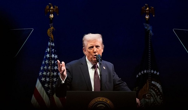 হরমুজ প্রণালি নিয়ে আরও কঠোর হচ্ছে ট্রাম্প