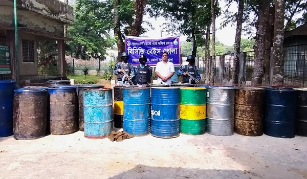 মজুতকৃত ৩ হাজার ৭৫০ লিটার তেল জব্দ