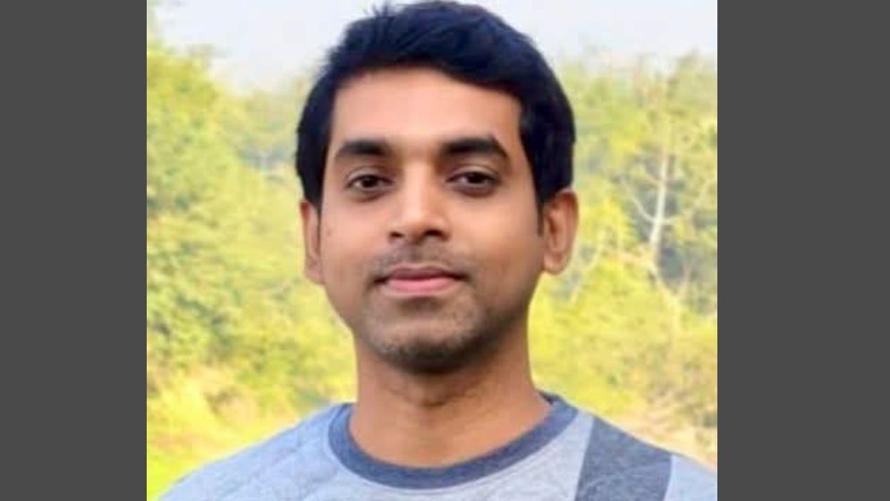 মহাসড়কের পাশে পড়ে ছিল কাস্টমস কর্মকর্তার লাশ