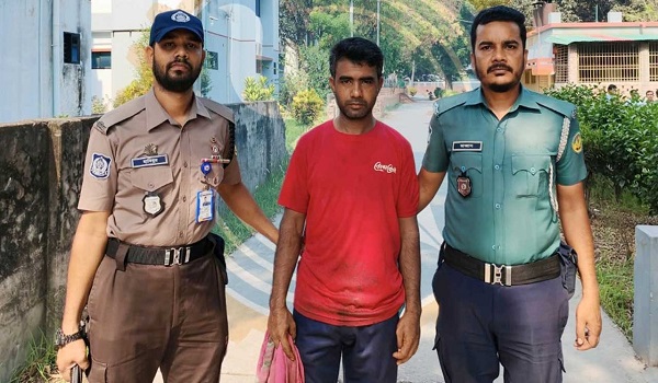 রুয়েট ক্যান্টিনের খাবারে ভেজালের অভিযোগে আটক