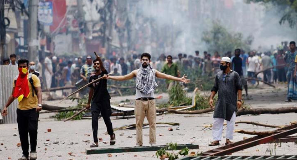 বিনামূল্যে আইনি সহায়তা পাবেন জুলাইযোদ্ধা ও শহিদ পরিবার