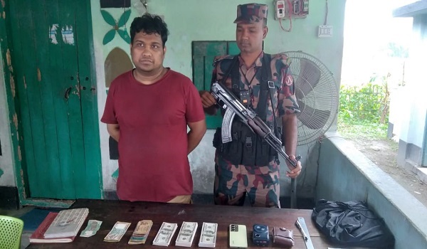 বন্দরে বিদেশি মুদ্রাসহ ভারতীয় আটক