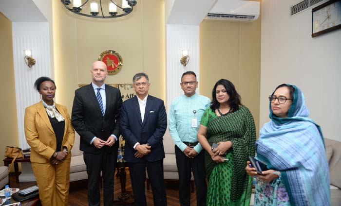 রোহিঙ্গা ইস্যুতে বৈশ্বিক নজর বজায় রাখাতে  স্বরাষ্ট্রমন্ত্রীর আহ্বান