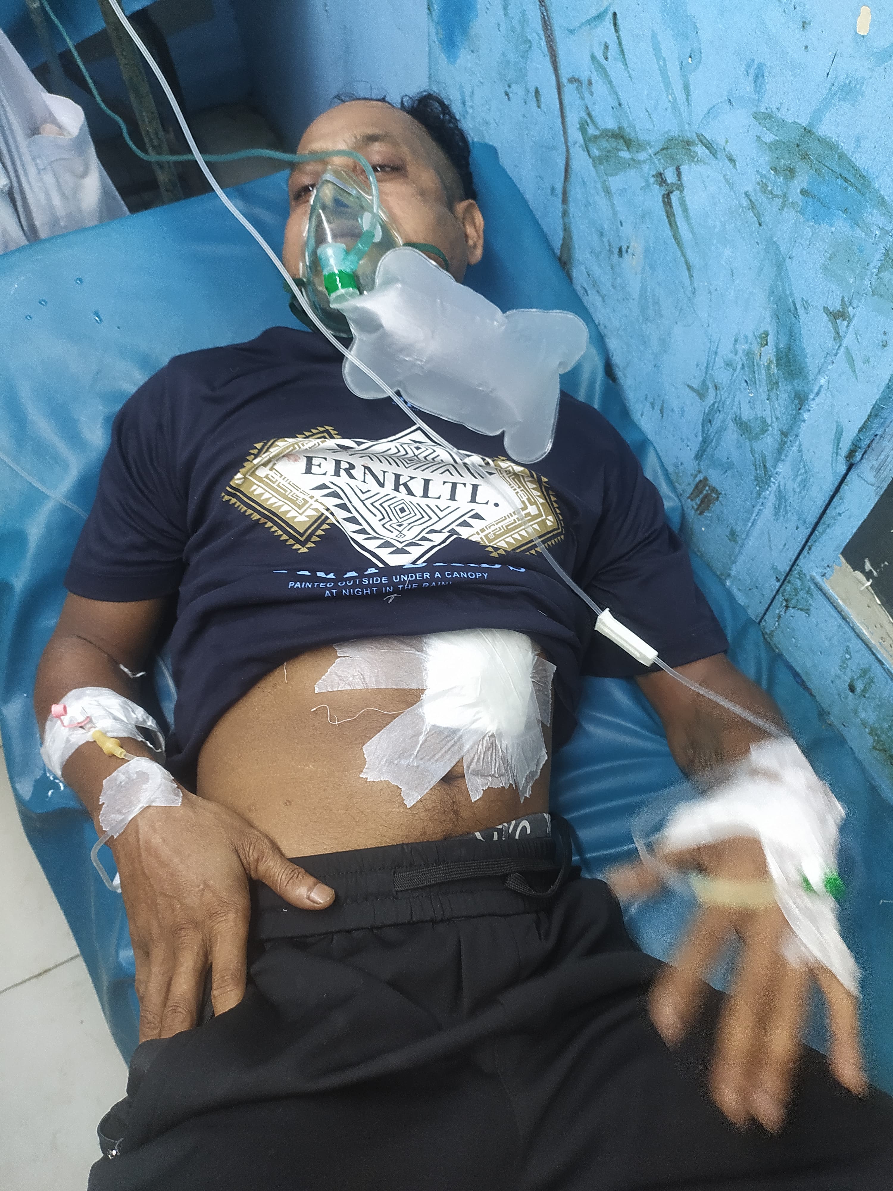 খুলনায় ডাকাতির অর্থ ভাগাভাগি নিয়ে হামলা