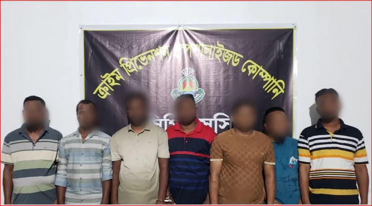 পুলিশের উপর হামলা করে আসামি ছিনতাই, গ্রেফতার ৭