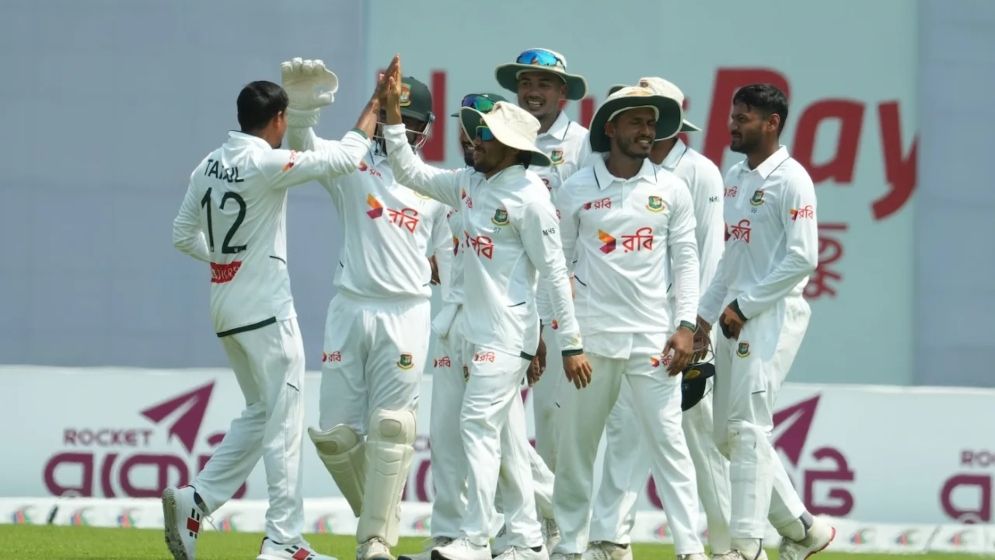পাকিস্তানকে হোয়াইটওয়াশ সেই সাথে ইতিহাস গড়ল বাংলাদেশ