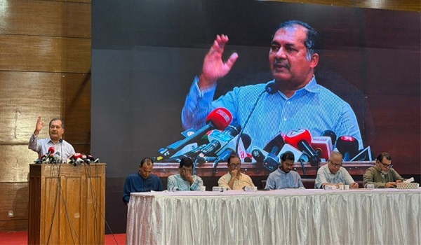 ইতিহাস বিকৃতকারীরা হেলিকপ্টারে চড়ে পালাতে বাধ্য হয়: তথ্যমন্ত্রী