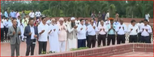 জাতীয় স্মৃতিসৌধে নবনিযুক্ত ৫ মন্ত্রী-প্রতিমন্ত্রীর শ্রদ্ধা
