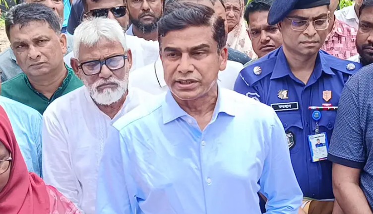 দেশে সারের সংকট নেই, বিতরণ ব্যবস্থায় সমস্যা