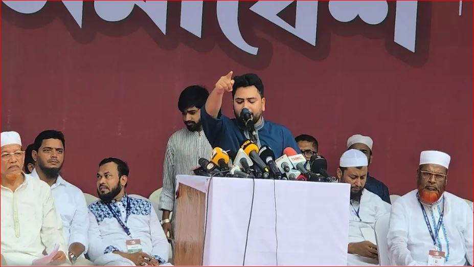যত বাধা-বিপত্তি আসুক, আমাদের লং মার্চ চট্টগ্রাম পৌঁছাবেইঃ নাহিদ ইসলাম