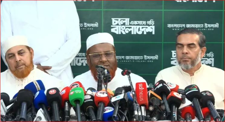  রাষ্ট্র, সরকার আর সরকারি দলকে এক করে ফেলেছে বর্তমান ক্ষমতাসীনরা